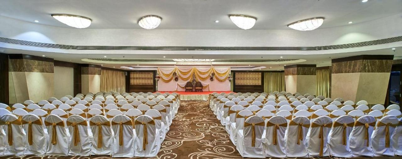 Resor Muza Hotels At Eskay Resorts Mumbai