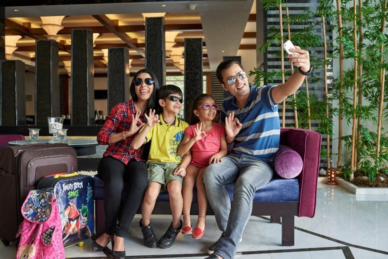 Resor Muza Hotels At Eskay Resorts Mumbai